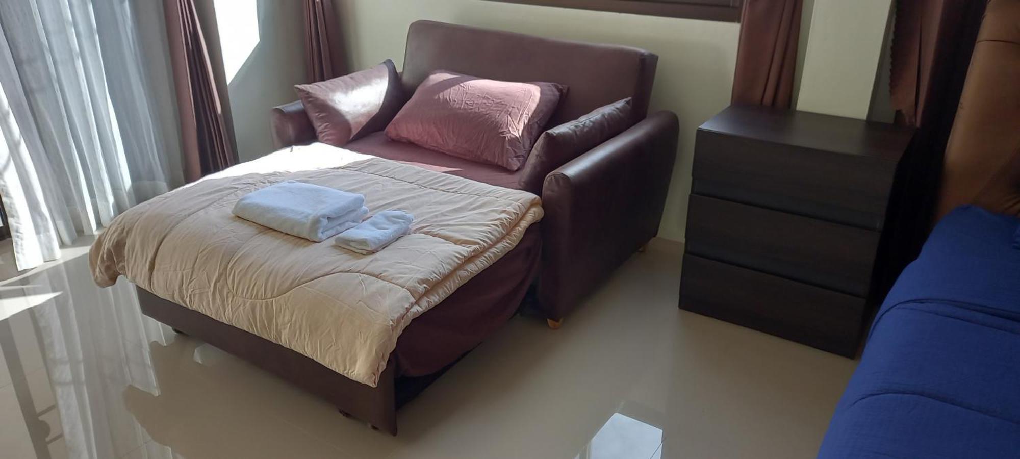 Bua Daeng Homestay Resort Kumphawapi Exterior photo